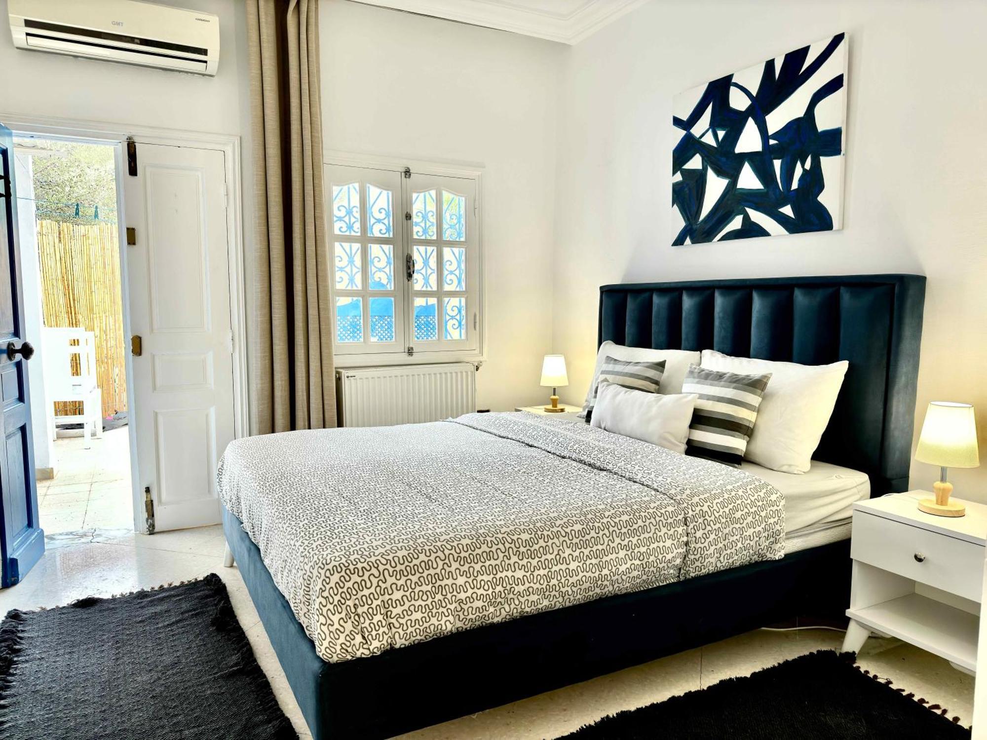 Cosy In Village Apartment *